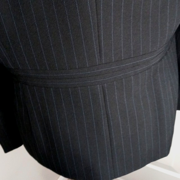 Jones Wear Suit. Sz 12 Black W/ Blue Pin Stripe Blazer, 3 button - Picture 3 of 11